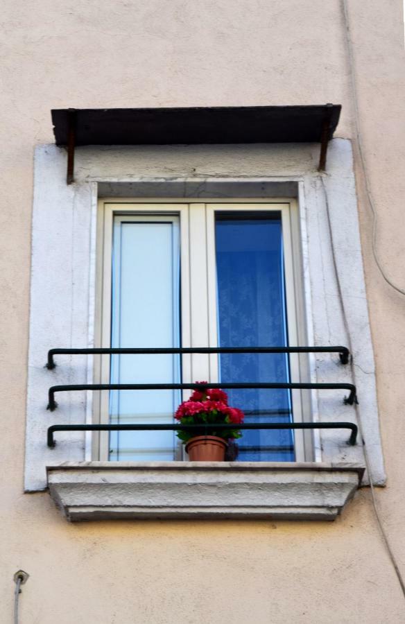 A Casa Di Peppe Apartment Naples Exterior photo